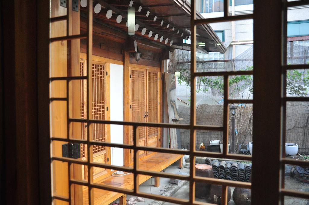 Hueahn Hanok Guesthouse Seoul Exterior photo